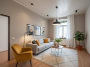 NEU+ Sanierungsbedürftige 2 Zimmer Altbau Wohnung