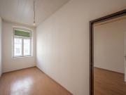 NEU+ Sanierungsbedürftige 2 Zimmer Altbau Wohnung