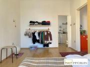 NEU* Sanierungsbedürftige 2 Zimmer Wohnung mit Potential...