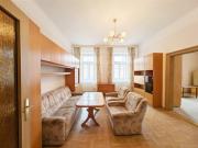 NEU+ Sanierungsbedürftige 3 Zimmer Altbau Wohnung... NEU+ Sanierungsbedürftige 3 Zimmer Altbau Wohnung...