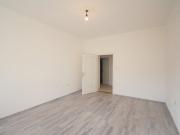 NEU+ Sanierungsbedürftige 3 Zimmer Altbauwohnung! gut...