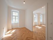 NEU+ Stilvolle 3 Zimmer Altbauwohnung mit Balkon