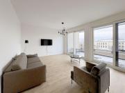 NEU: Teilmöbliertes Wohnjuwel über den Dächern des...