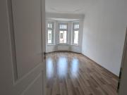 NEU!+Tolle 4 R. WHG.+MOD. BAD M. WANNE U. DUSCHE+GR....