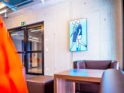 Neubau. Büro in stylischem Umfeld