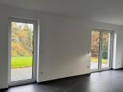 Neubau Doppelhaushälfte mit Garage und Ausblick in die...