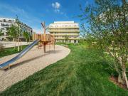 Neubau Erstbezug mit großzügigen Außenflächen im Grünen