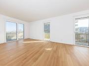 Neubau Erstbezug mit großzügigen Außenflächen im Grünen