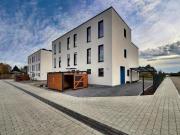 NEUBAU und ERSTBEZUG ! KFW 40 ! Modernes Reihenendhaus...
