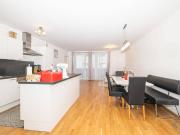 Neubau Vierzimmerwohnung Family mit Balkon und Tiefgarage