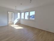 NEUBAUMIETE MIT BALKON NÄHE HAUS DES MEERES