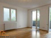 NEUBEZUG MIT BALKON: SPITZENNEUBAU in GRÜNEM HOF, BESTLAGE