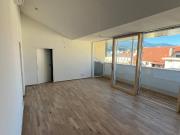 Neue Dachgeschoßwohnung in Toplage