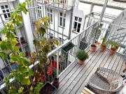 Neue Dachgeschosswohnung mit ruhigem Innenhofbalkon