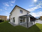 Neues 5.5 Zimmer Haus in einer Wohngegend in Courgenay