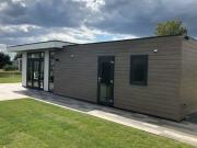 neues Luxus Charlet Modell Cube im Ferienpark in Holland