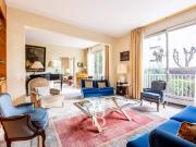 A vendre à Neuilly sur Seine Longchamp Appartement...