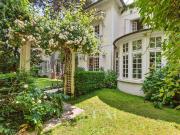 Neuilly Pasteur Maison de style Anglo Normand 468m²...