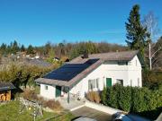 SCHÖNES FAMILIENHAUS IN SONNIGER LAGE MIT POOL UND GARAGE