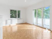 Neurenovierte 6 Zimmer Wohnung mit Terrasse in den...