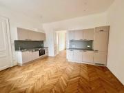 Neusanierte 113 m² Wohnung mit Terrasse & guter...