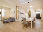 Neusaniertes Wohn und Geschäftshaus mit 361 m² Gesamtfl...