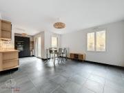 NEUVILLE SUR SAONE T3 EN REZ DE JARDIN AVEC GARAGE DOUBLE