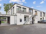Neuwertig: Moderne DHH mit 2 WE, Garten, Garage u. 2.... Neuwertig: Moderne DHH mit 2 WE, Garten, Garage u. 2....