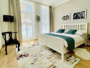 Neuwertig – sanierte Altbauwohnung – zentrumsnah – helle...