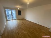 Neuwertige 2 Zimmer Wohnung mit Balkon und Stadtblick in...