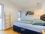 Neuwertige 2 Zimmerwohnung mit sehr großem Balkon und...