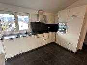 Neuwertige 3.5 Zimmer Dachwohnung mit Weitblick