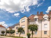 Neuwertige 3.Zi Wohnung mit Stellplatz und großem Keller...