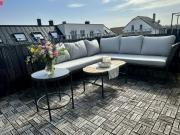 Neuwertige 3 Zi DG Wohnung mit Balkon & Garage