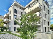 Neuwertige 3 Zimmer Wohnung mit Balkon, Aufzug und TG...