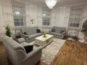 Neuwertige 3 Zimmer Wohnung mit Klimaanlage im 1. Stock