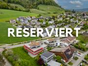 Neuwertige 4.5 Zimmer Wohnung mit viel Platz