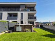 Neuwertige 4 Zimmer Gartenwohnung mit Terrasse, Pool und...