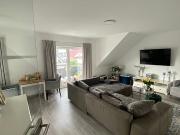 Neuwertige 4 Zimmer Wohnung mit Balkon