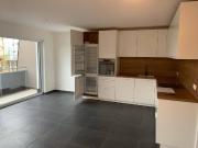 Neuwertige 4 Zimmer Wohnung mit großer Terrasse