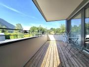 Neuwertige Dachwohnung mit Hammer Ausblick
