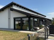 Neuwertige Doppelhaushälfte in ruhiger Ortsrandlage