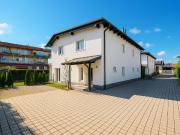 Neuwertige Doppelhaushälfte in sonniger Lage mit Mieter...