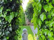 Neuwertige Doppelhaushälfte mit Gartenparadies, Pool,...