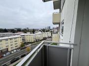 Neuwertige möbelierte 1 Zimmer Wohnung mit Skyline Blick...