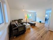 Neuwertiger Bungalow in Peuerbach: 4 Zimmer, Pool,... Neuwertiger Bungalow in Peuerbach: 4 Zimmer, Pool,...