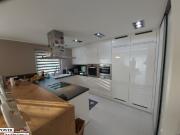 Neuwertiges geräumiges Wohnhaus mit Einliegerwohnung!