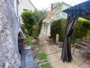 Neuwertiges Mehrfamilienhaus mit 3 Wohneinheiten in...