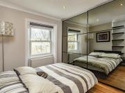 Nevern Square, Earls Court SW5, 3 bedroom flat to rent...