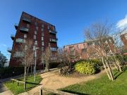 Nevis Court, Loch Crescent. Green. 2 bed flat to rent...